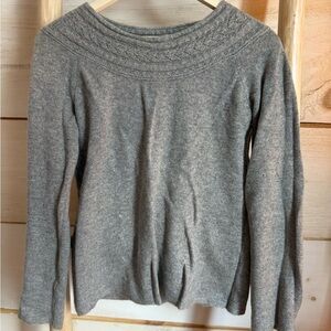 Ann Taylor Heather Gray cashmere Crew Neck Sweater